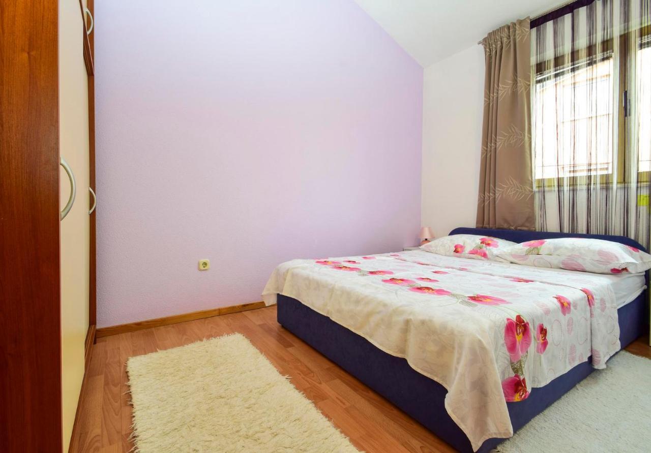 Duje 3*